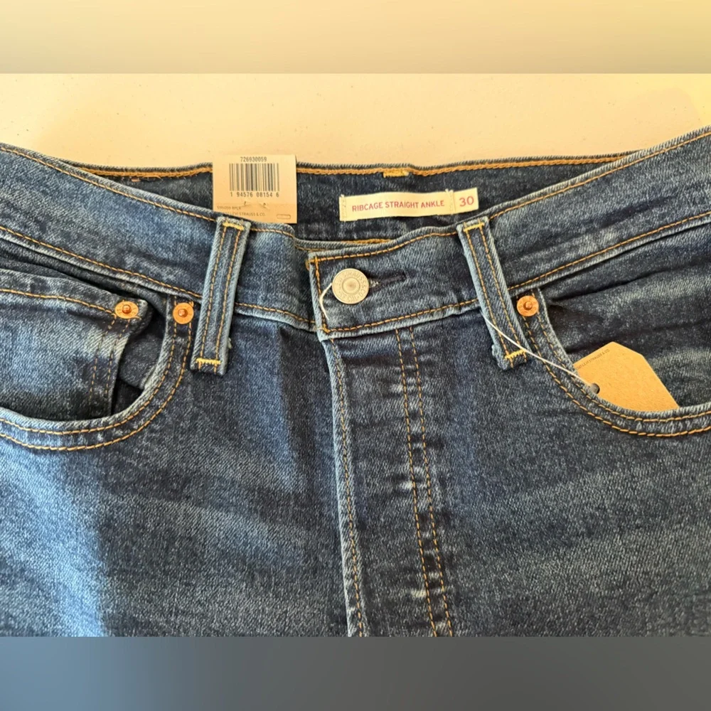 Levi's Ribcage Straight-Ankle jeans - Picture 4 of 8